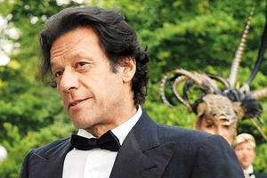It's Official! Imran Khan ties knot with TV anchor Reham